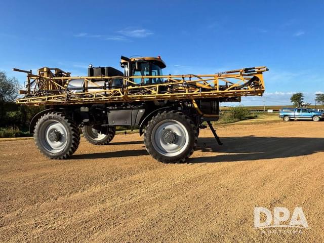 Image of RoGator RG1100 equipment image 1