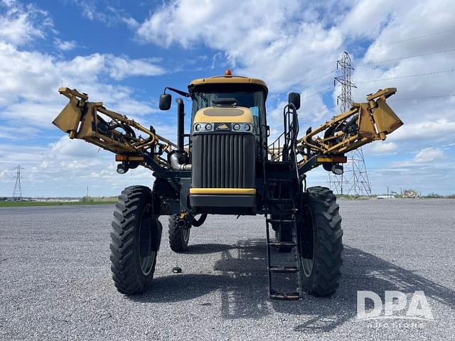 Image of RoGator RG1100 equipment image 2