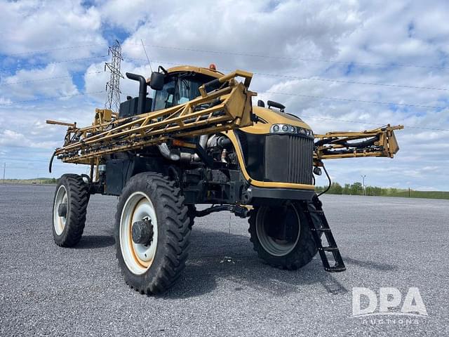 Image of RoGator RG1100 equipment image 4