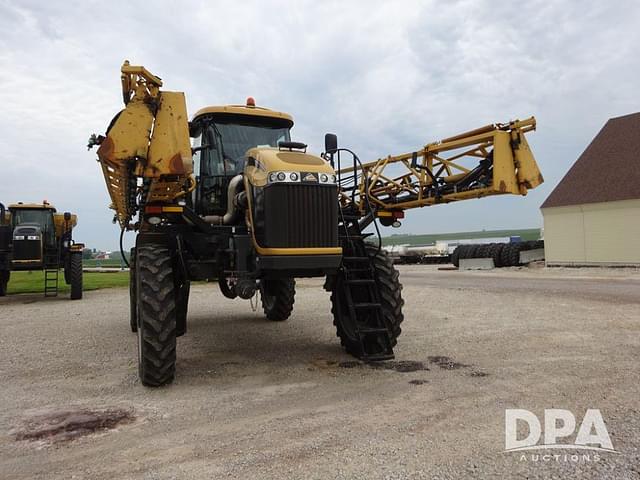 Image of RoGator RG1100 equipment image 3