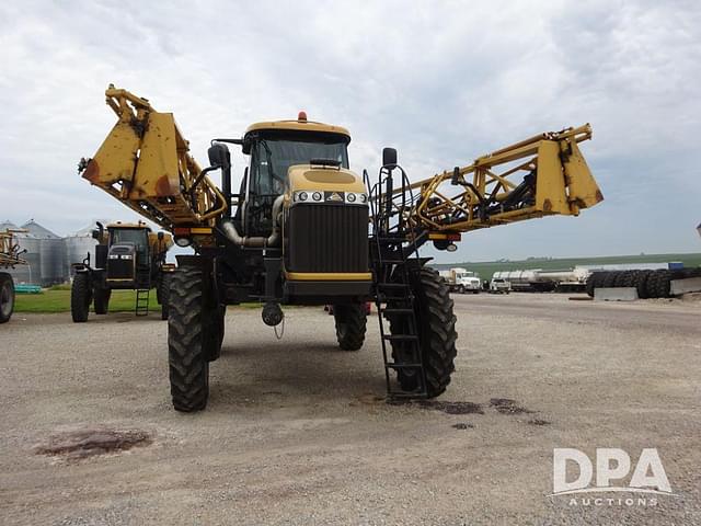 Image of RoGator RG1100 equipment image 4