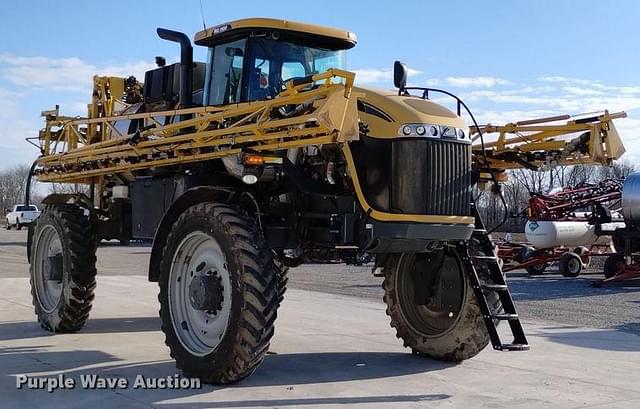 Image of RoGator RG1100B equipment image 2