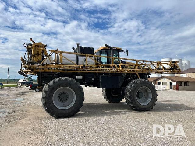 Image of RoGator RG1300 equipment image 4
