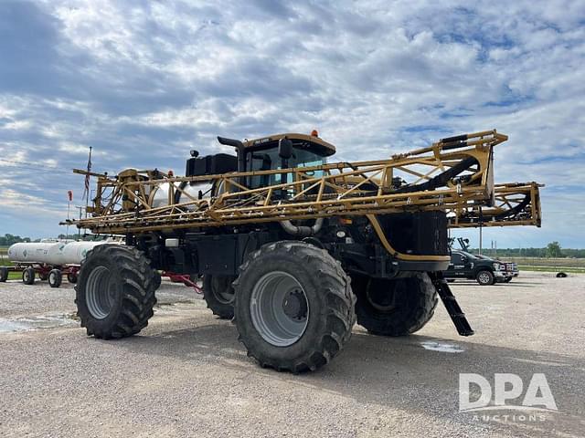 Image of RoGator RG1300 equipment image 1