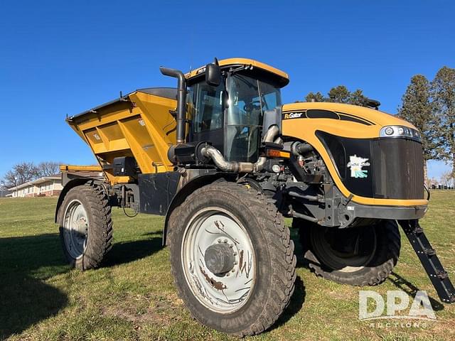 Image of RoGator RG900 equipment image 1