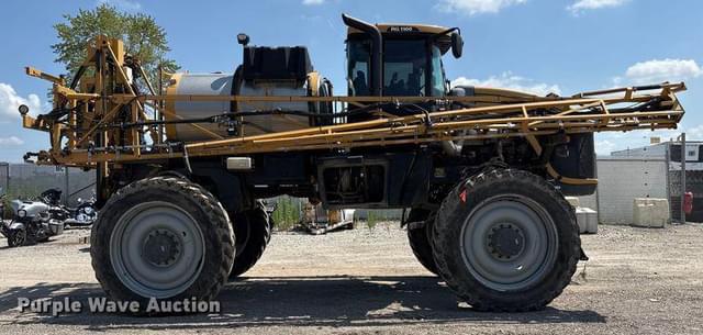 Image of RoGator RG1100 equipment image 3