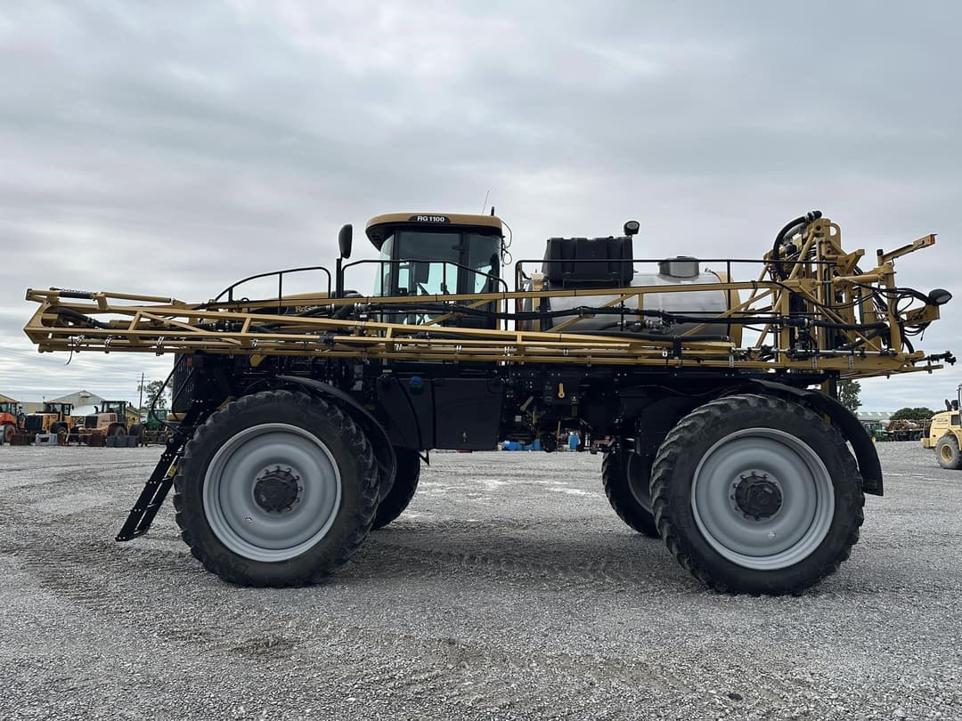 Image of RoGator RG1100 Primary image