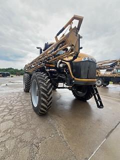 Image of RoGator RG1100 equipment image 2