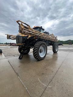 Image of RoGator RG1100 equipment image 1