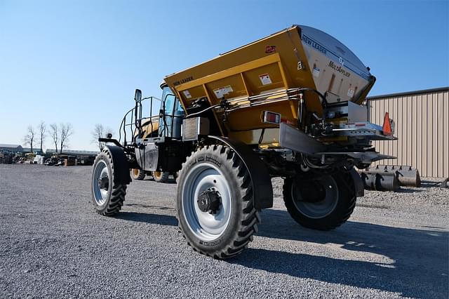 Image of RoGator RG1100 equipment image 3