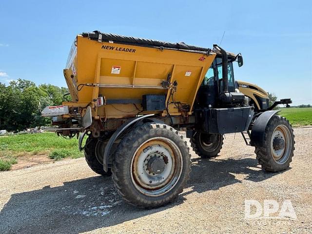 Image of RoGator RG1100 equipment image 4