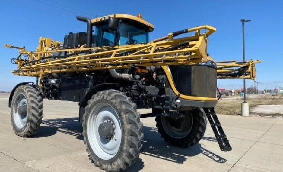 SOLD - 2014 RoGator RG1100 Stock No. 6152 Chemical Applicators with ...