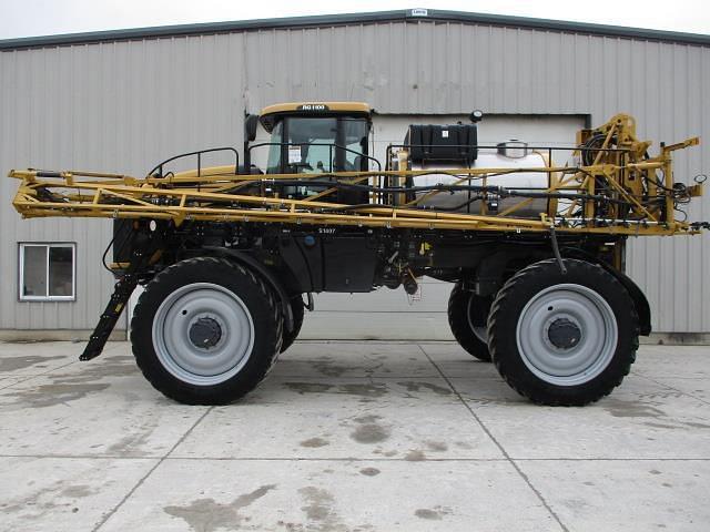 Image of RoGator RG1100 equipment image 2