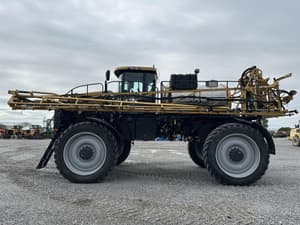 2014 RoGator RG1100 Image