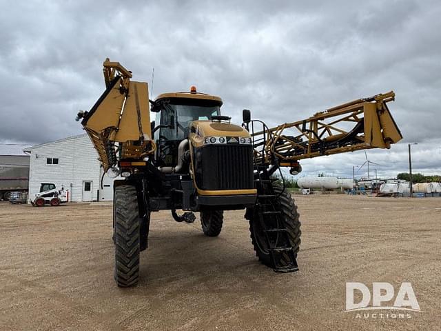 Image of RoGator RG1100 equipment image 4