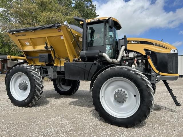 Image of RoGator RG1300 equipment image 1