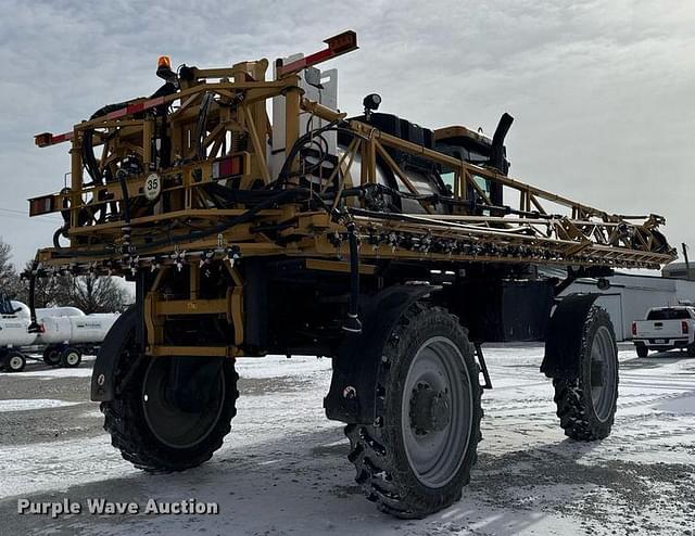 Image of RoGator RG1300 equipment image 4