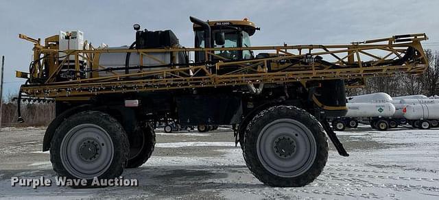 Image of RoGator RG1300 equipment image 3