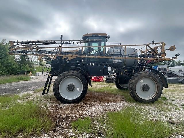 Image of RoGator RG700 equipment image 1