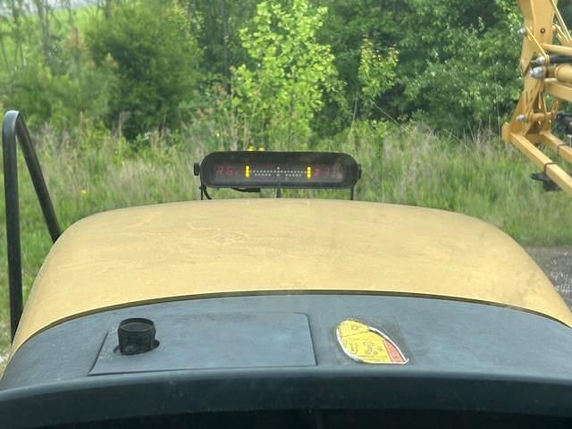 Image of RoGator RG700 equipment image 4