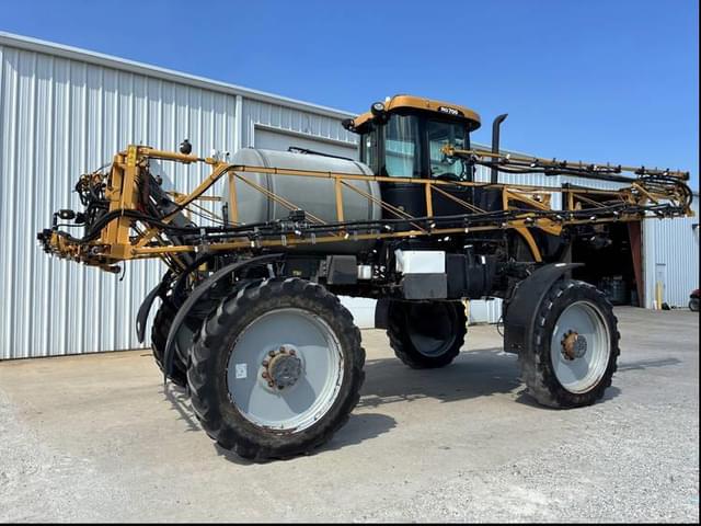 Image of RoGator RG700 equipment image 3