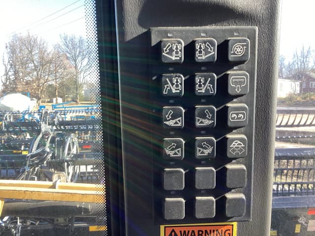 Image of RoGator RG700 equipment image 1