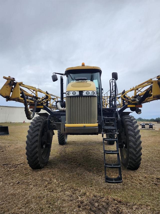 Image of RoGator RG900 equipment image 4