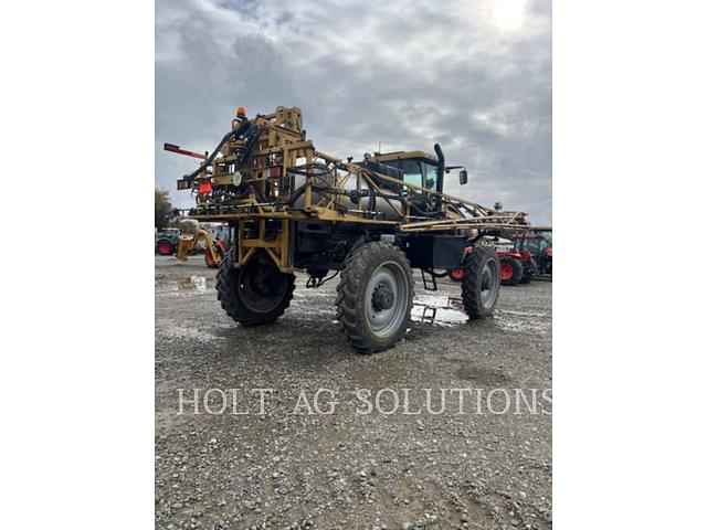 Image of RoGator RG900 equipment image 3