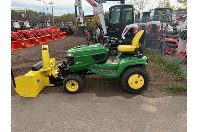 Image of John Deere X758 equipment image 1