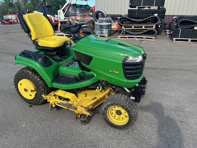 Image of John Deere X758 equipment image 2