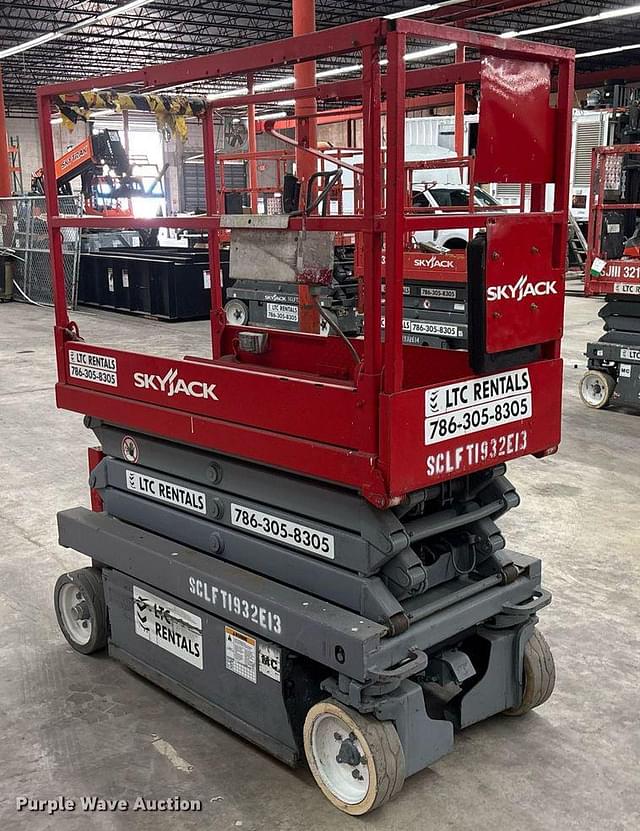 Image of Sky Jack 3219 equipment image 2