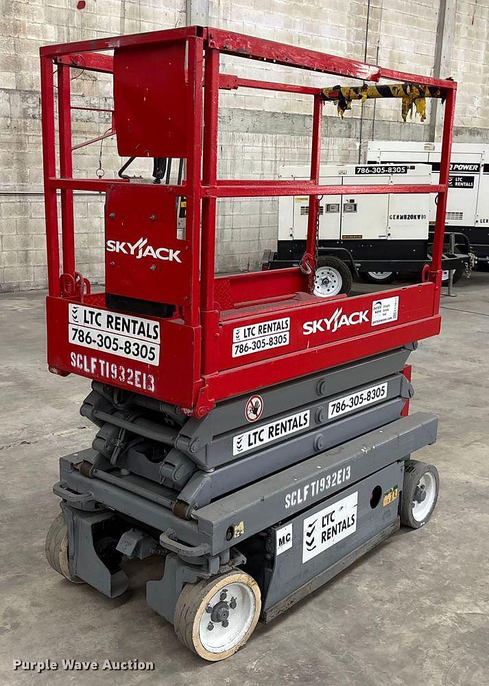 Image of Sky Jack 3219 Primary image