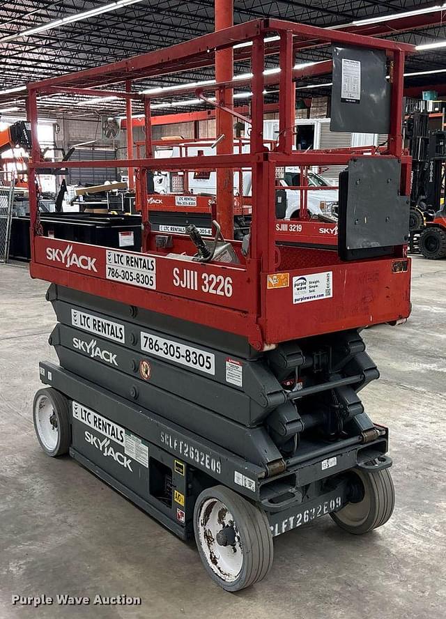 Image of Sky Jack 3226 equipment image 2