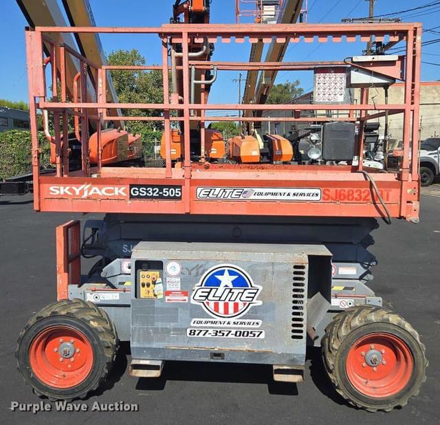 Image of Sky Jack SJ6832RT equipment image 3