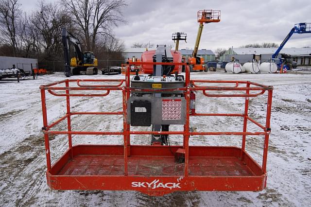 Image of Sky Jack SJ66T equipment image 3