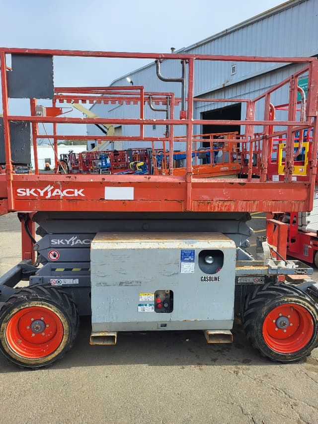 Image of Sky Jack SJ6832RT equipment image 2