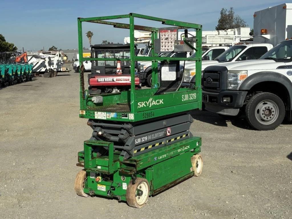 2014 Sky Jack SJIII3219 Equipment Image0