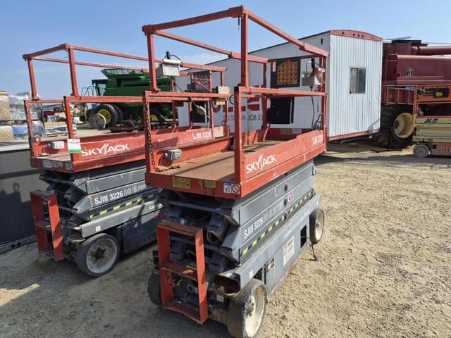 Image of Sky Jack SJIII3226 equipment image 2