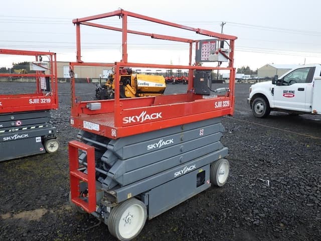 Image of Sky Jack SJIII3226 equipment image 4