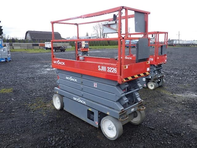 Image of Sky Jack SJIII3226 equipment image 2
