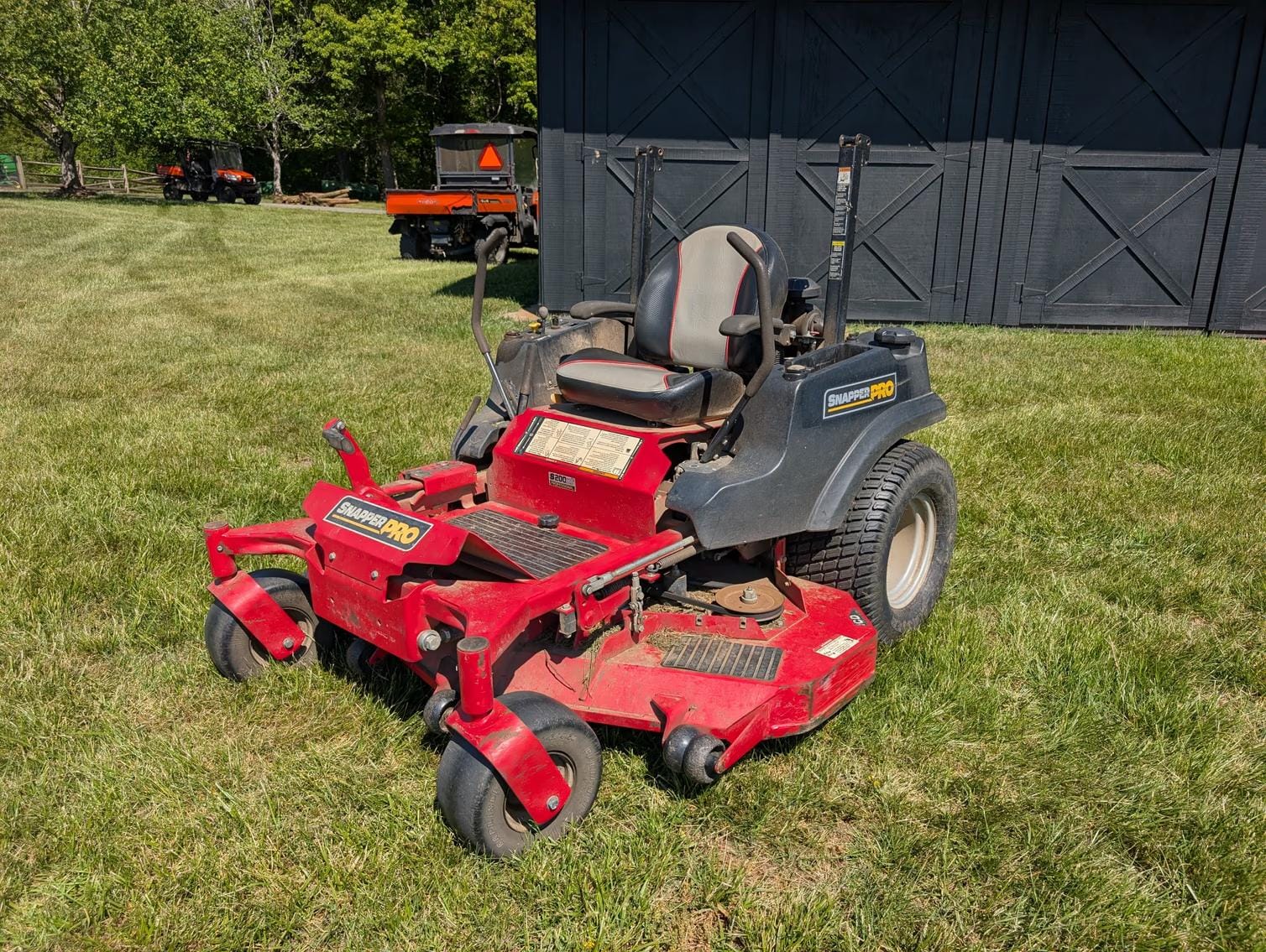 2014 Snapper Pro S200XT Equipment Image0