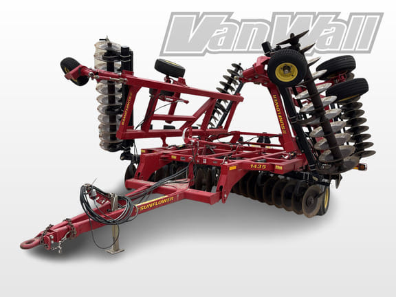 2014 Sunflower 1435 Equipment Image0
