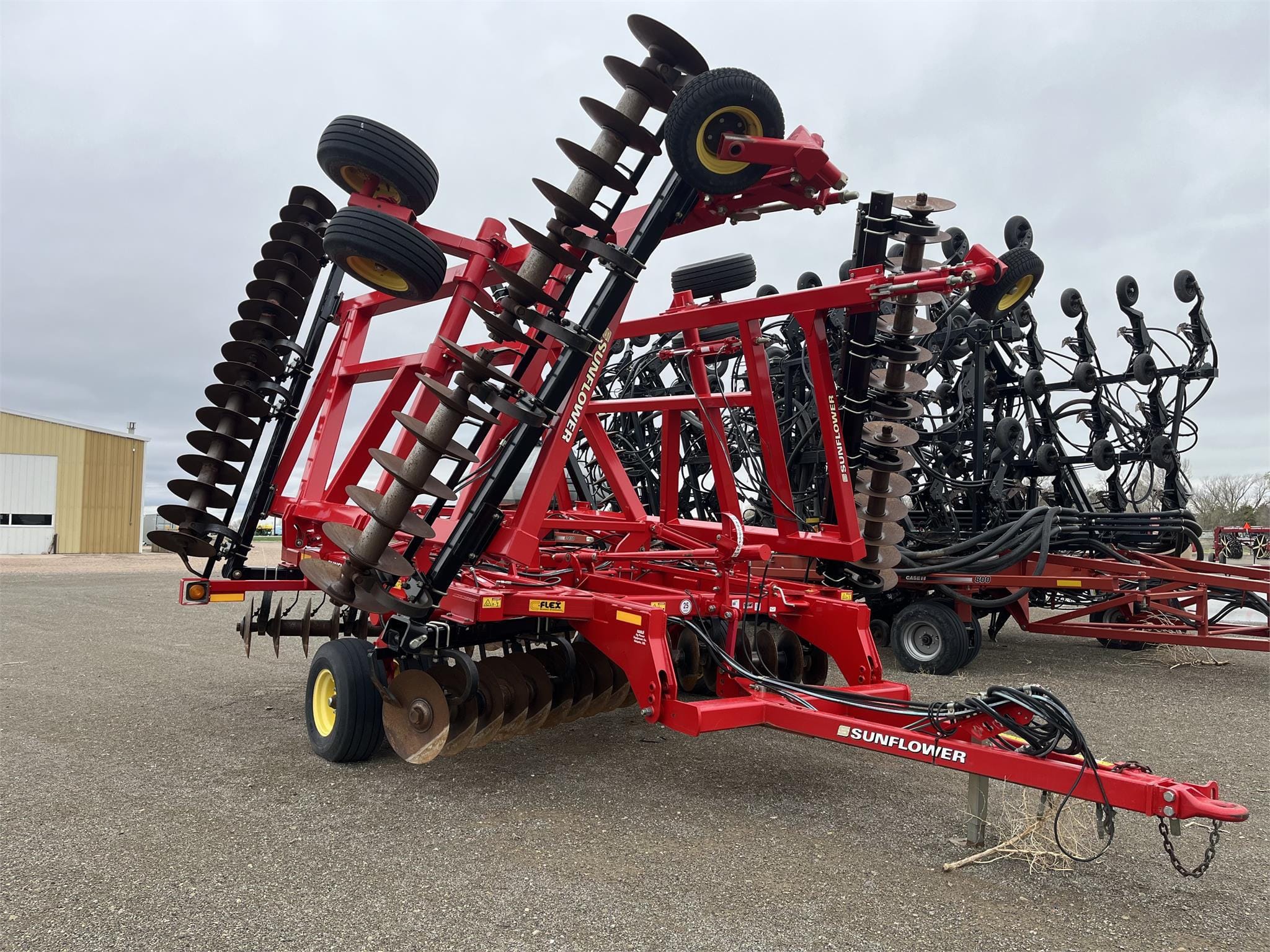 2014 Sunflower 1435 Equipment Image0