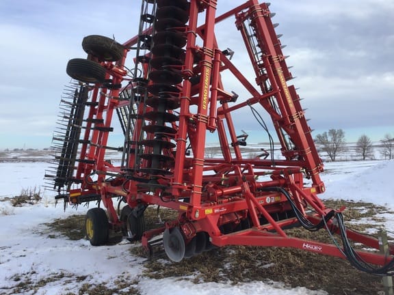 2014 Sunflower 6333 Equipment Image0