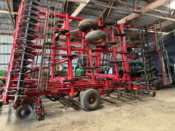 2014 Sunflower 6333 Equipment Image0