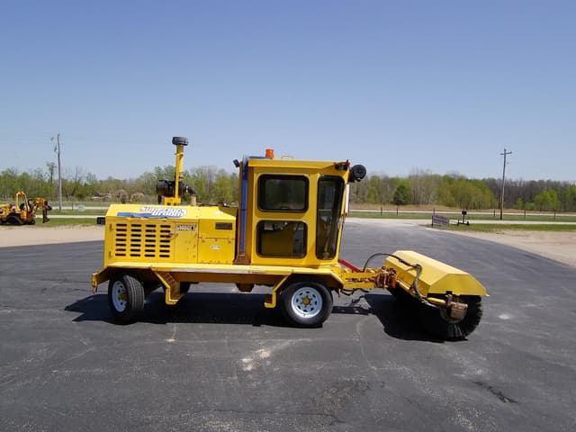 Image of Superior Broom SM80CT equipment image 4