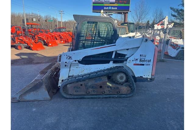 Image of Bobcat T550 equipment image 2