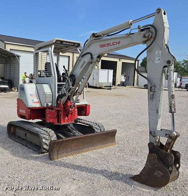 Image of Takeuchi TB138FR equipment image 2