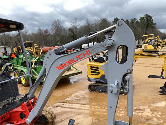 Image of Takeuchi TB216 equipment image 4