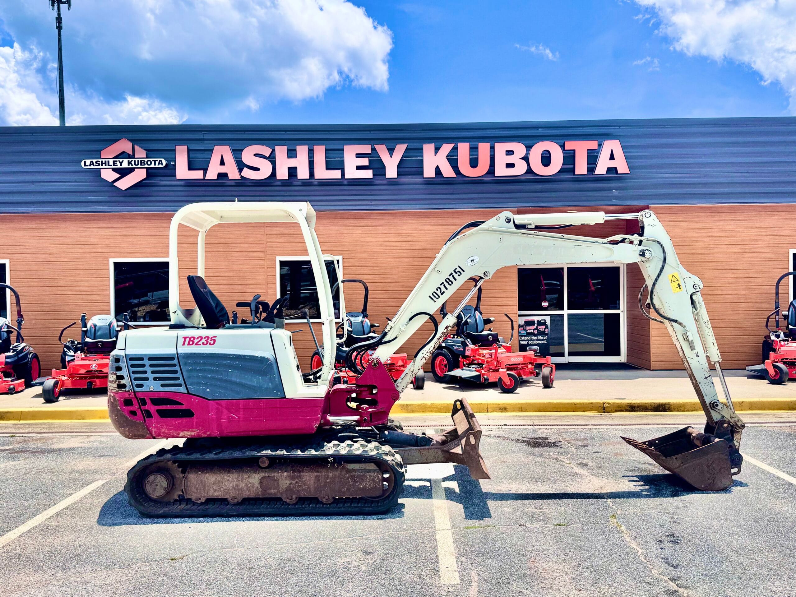 2014 Takeuchi TB235 Equipment Image0